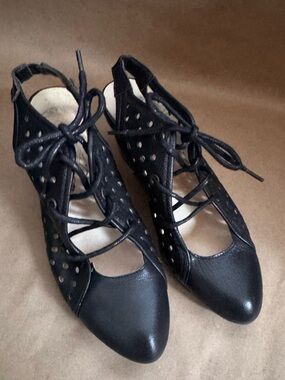 Fly London black leather lace up sling back heels (2.5”). Size EU 37